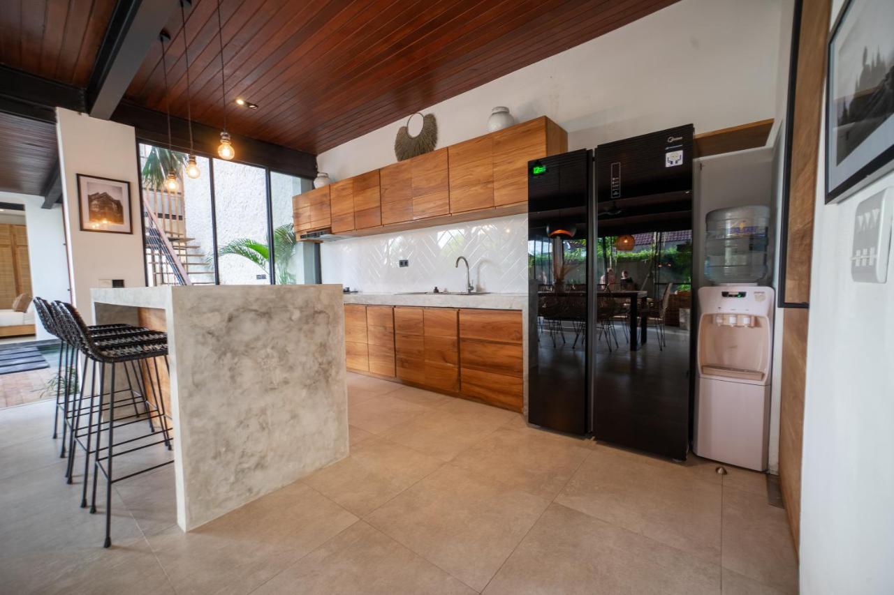 Suncoast Villa Бадунг Экстерьер фото